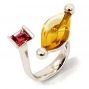 14ct citrine and pyrope garnet cocktail ring